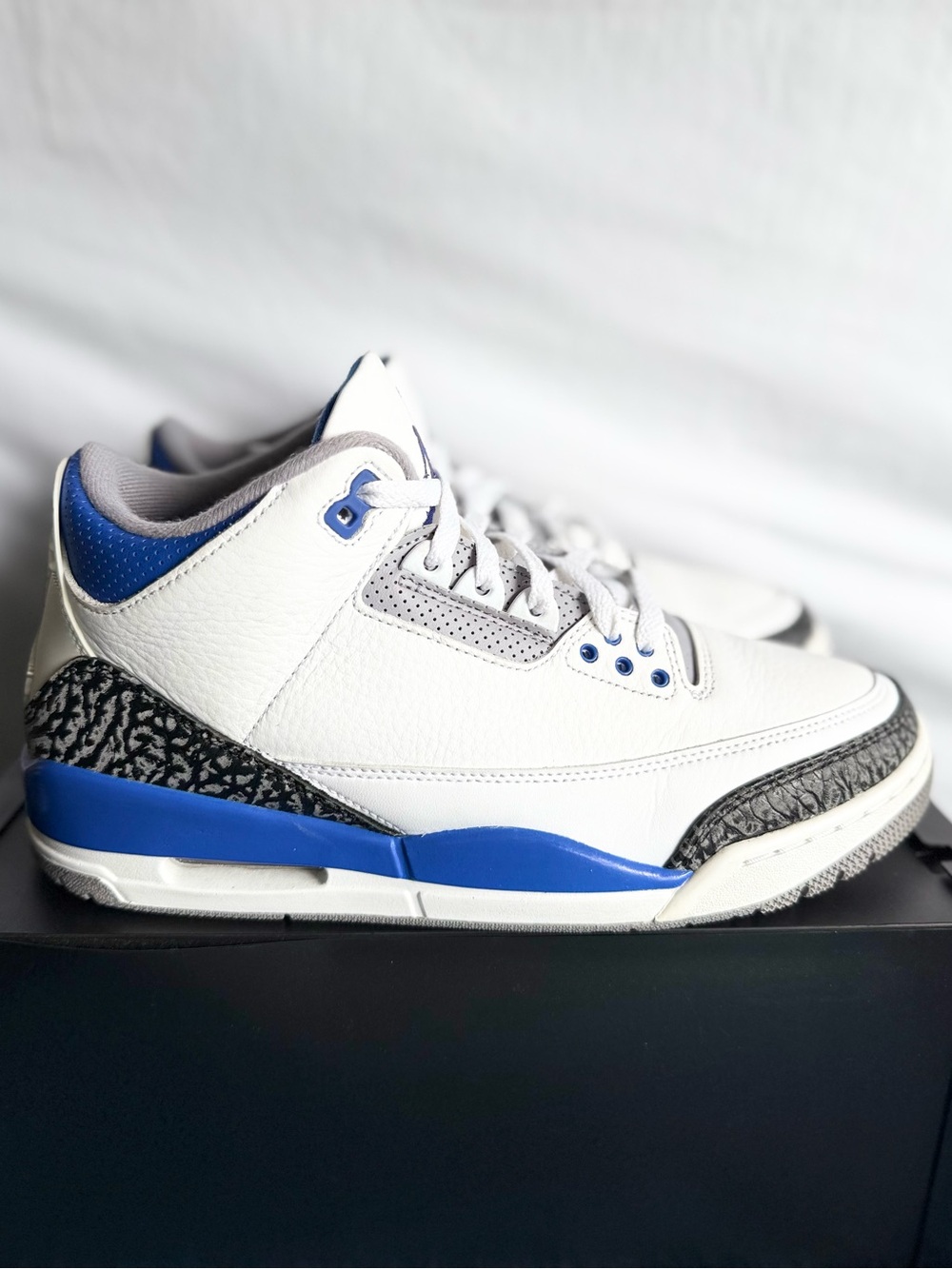 AUTHENTIC Jordan 3 Retro Racer Blue size 9.5 CT8532-145 2021 PRE-OWNED